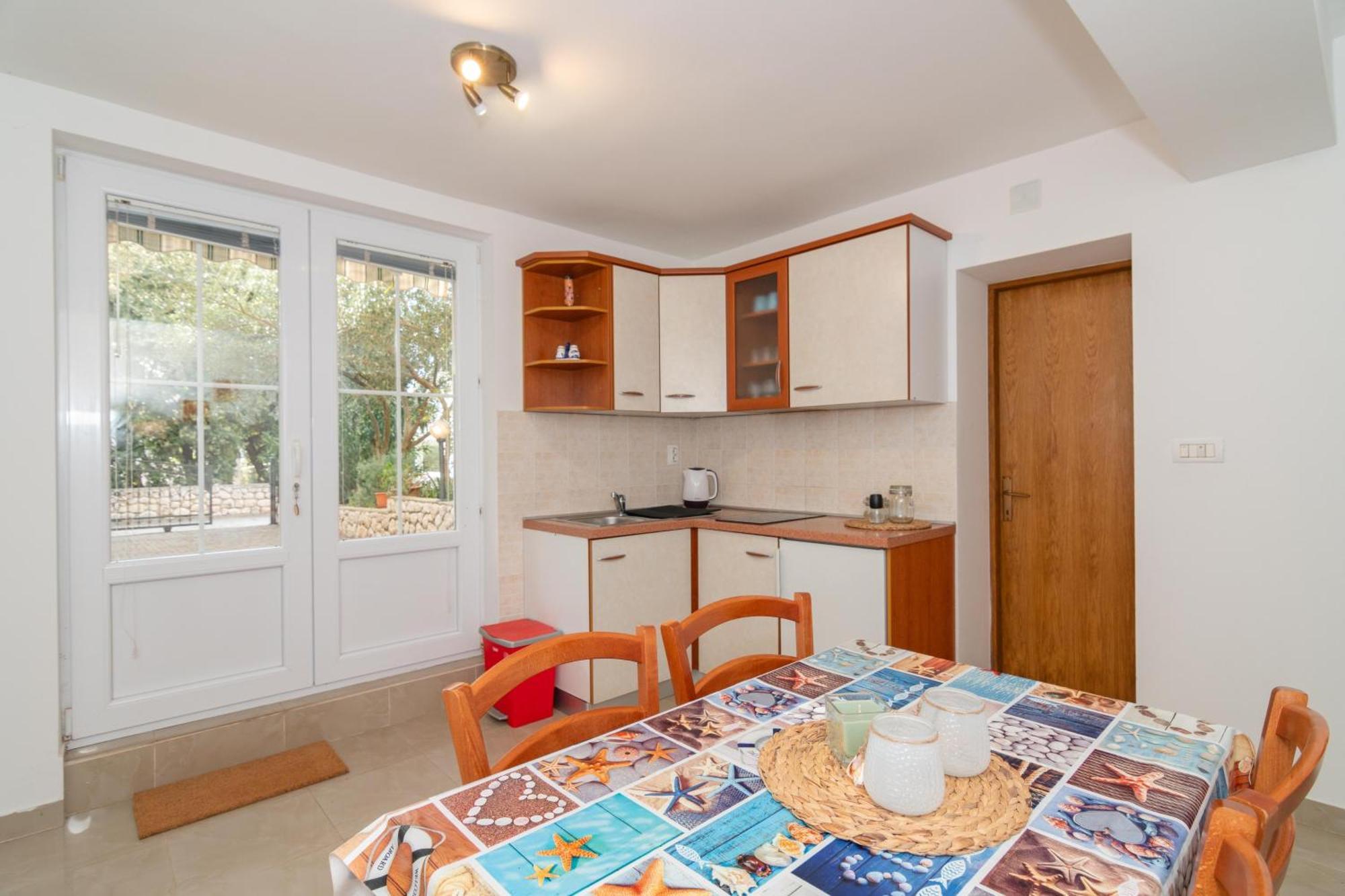 Apartments With A Parking Space Mandre, Pag - 18748 Kolan Ngoại thất bức ảnh