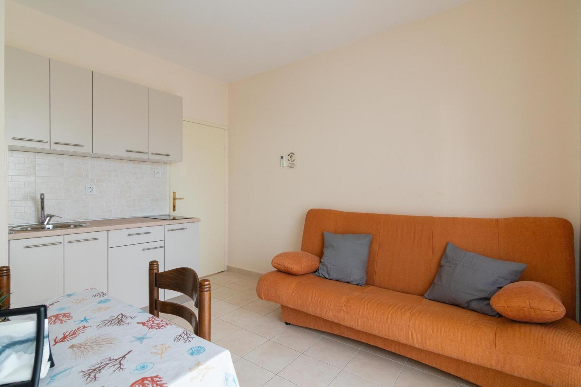 Apartments With A Parking Space Mandre, Pag - 18748 Kolan Ngoại thất bức ảnh